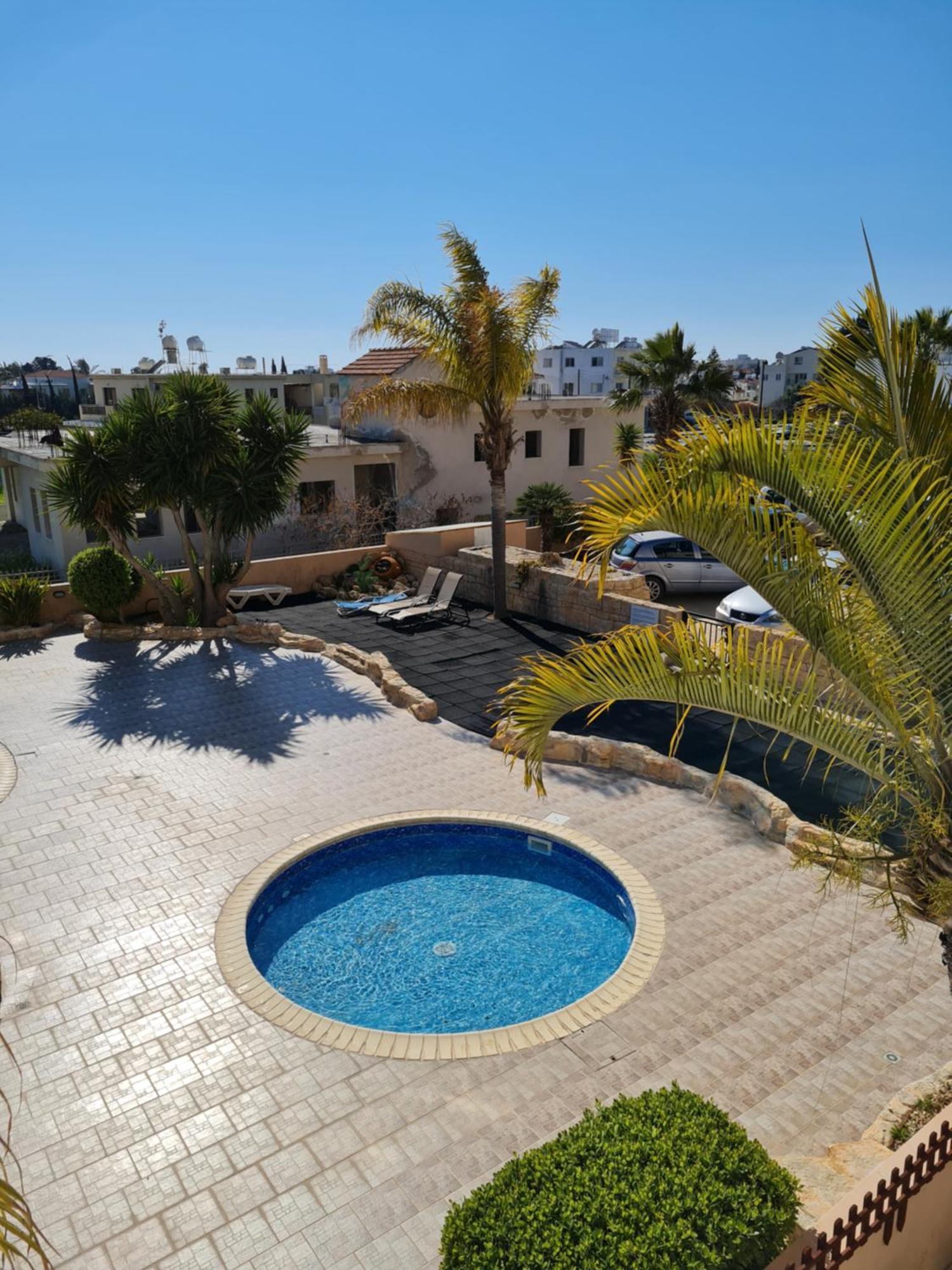 Michaela'S Apartment Paphos 外观 照片